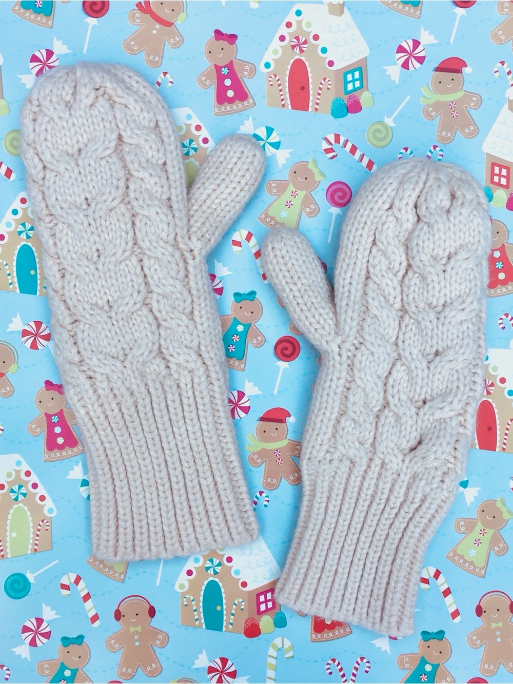 Gap Kids ❉ Cable Knit Cream Mittens Gloves